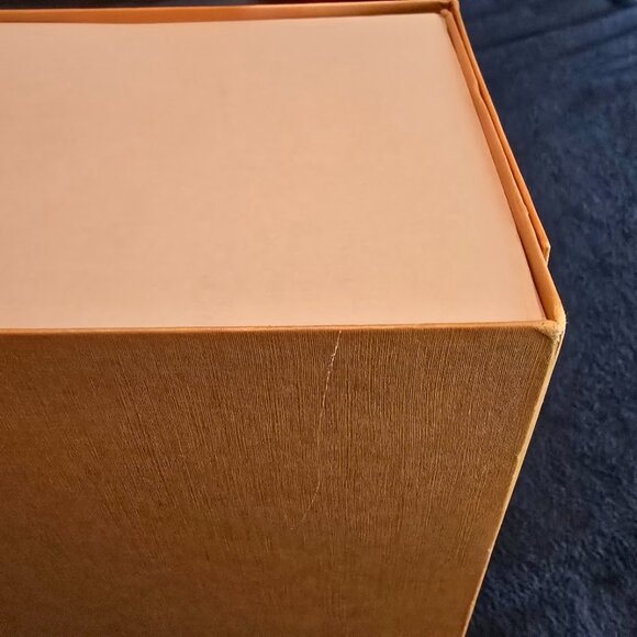 Louis Vuitton- Large, Empty Box (BOX ONLY) - Picture 11 of 16